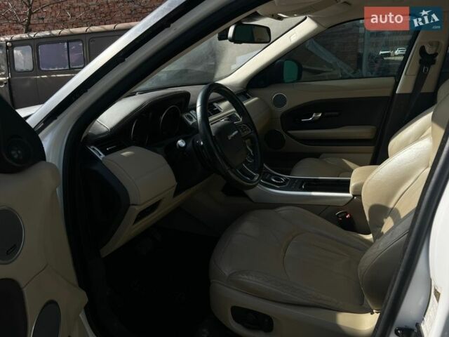 Білий Ленд Ровер Рендж Ровер Евок, об'ємом двигуна 2 л та пробігом 184 тис. км за 18780 $, фото 13 на Automoto.ua