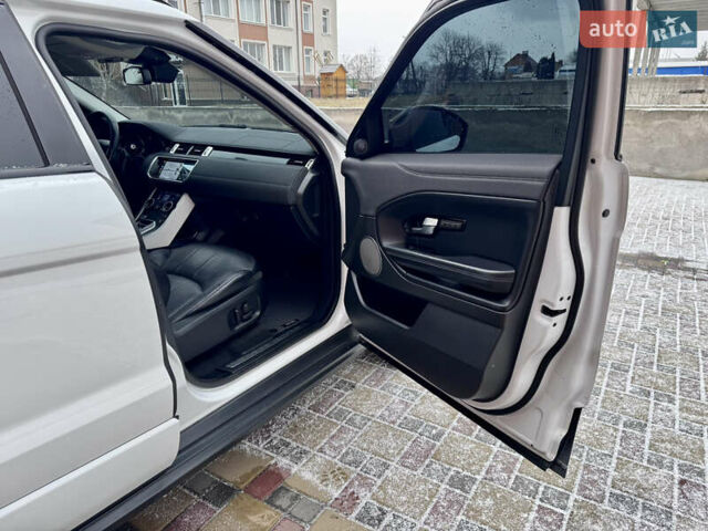 Белый Ленд Ровер Рендж Ровер Эвок, объемом двигателя 2 л и пробегом 179 тыс. км за 24700 $, фото 23 на Automoto.ua