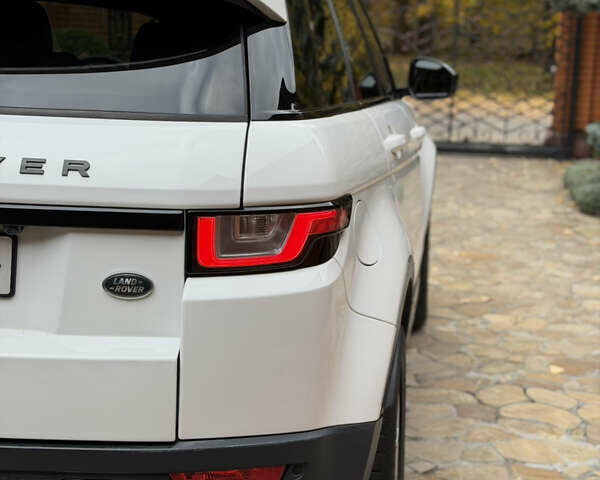 Белый Ленд Ровер Рендж Ровер Эвок, объемом двигателя 2 л и пробегом 56 тыс. км за 21300 $, фото 10 на Automoto.ua