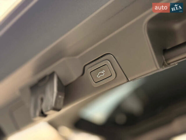 Білий Ленд Ровер Рендж Ровер Евок, об'ємом двигуна 2 л та пробігом 68 тис. км за 20990 $, фото 24 на Automoto.ua