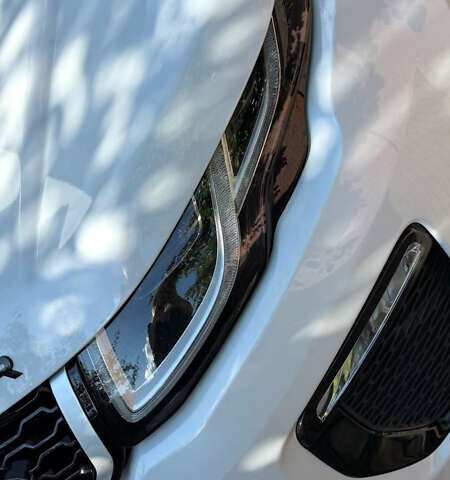 Білий Ленд Ровер Рендж Ровер Евок, об'ємом двигуна 2 л та пробігом 122 тис. км за 26999 $, фото 27 на Automoto.ua