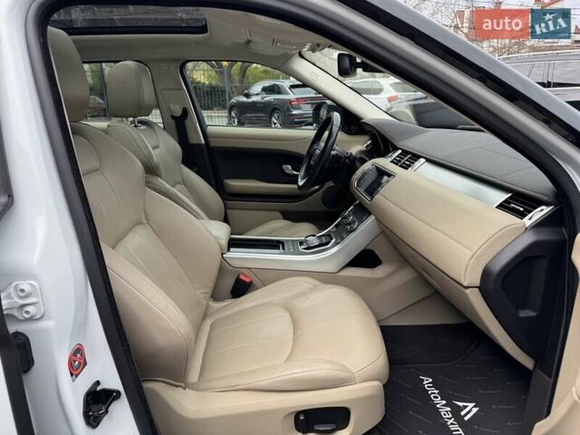 Білий Ленд Ровер Рендж Ровер Евок, об'ємом двигуна 2.18 л та пробігом 97 тис. км за 23900 $, фото 15 на Automoto.ua