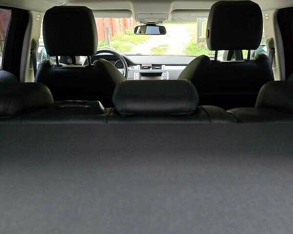 Белый Ленд Ровер Рендж Ровер Эвок, объемом двигателя 2 л и пробегом 127 тыс. км за 19900 $, фото 19 на Automoto.ua