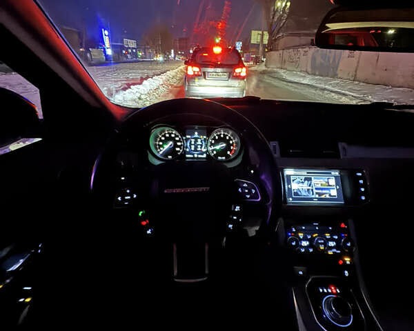 Белый Ленд Ровер Рендж Ровер Эвок, объемом двигателя 2 л и пробегом 116 тыс. км за 21408 $, фото 6 на Automoto.ua