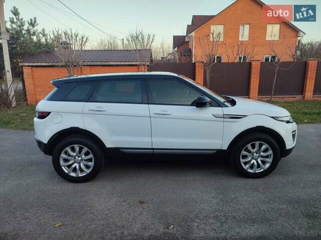 Белый Ленд Ровер Рендж Ровер Эвок, объемом двигателя 2.18 л и пробегом 82 тыс. км за 25300 $, фото 5 на Automoto.ua