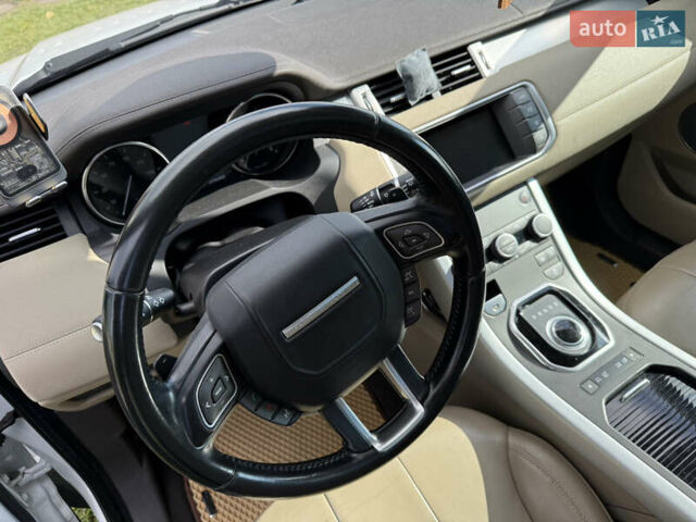 Ленд Ровер Рендж Ровер Евок 2016 у Ладижин на Automoto.ua Білий Ленд Ровер Рендж Ровер Евок, об'ємом двигуна 2 л та пробігом 86 тис. км за 23900 $, фото 35 на Automoto.ua