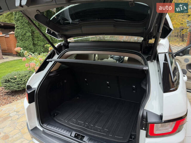 Белый Ленд Ровер Рендж Ровер Эвок, объемом двигателя 2 л и пробегом 56 тыс. км за 21300 $, фото 34 на Automoto.ua