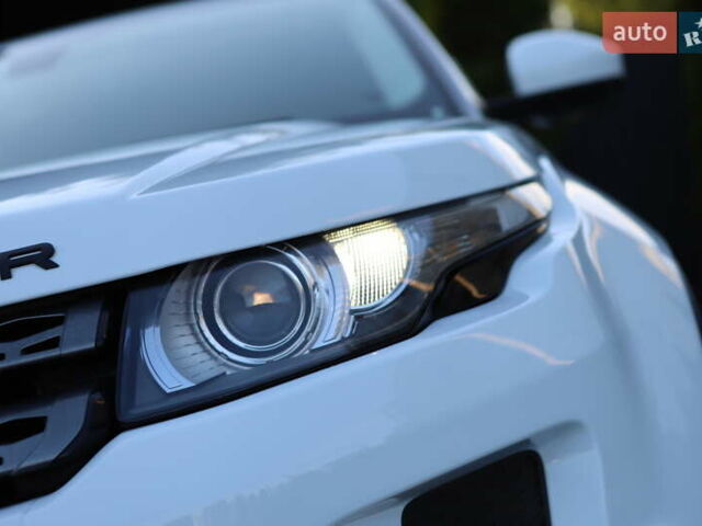 Білий Ленд Ровер Рендж Ровер Евок, об'ємом двигуна 2.2 л та пробігом 94 тис. км за 23899 $, фото 21 на Automoto.ua