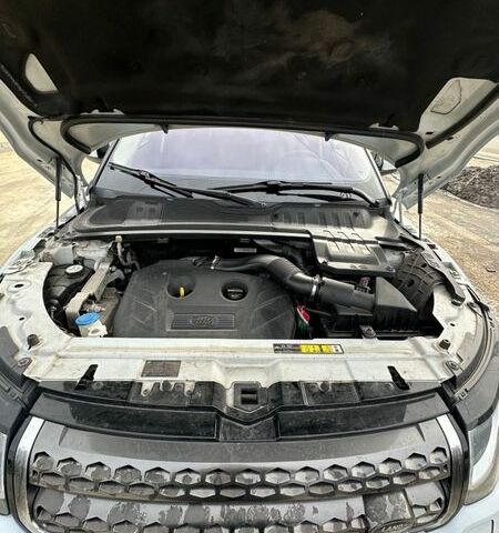 Білий Ленд Ровер Рендж Ровер Евок, об'ємом двигуна 2 л та пробігом 103 тис. км за 19000 $, фото 1 на Automoto.ua