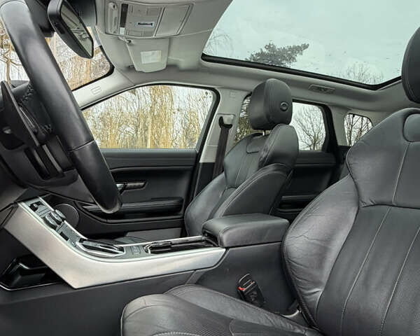 Белый Ленд Ровер Рендж Ровер Эвок, объемом двигателя 2.01 л и пробегом 206 тыс. км за 16900 $, фото 27 на Automoto.ua