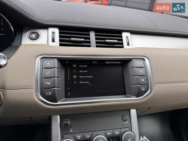 Білий Ленд Ровер Рендж Ровер Евок, об'ємом двигуна 2.18 л та пробігом 97 тис. км за 23900 $, фото 26 на Automoto.ua