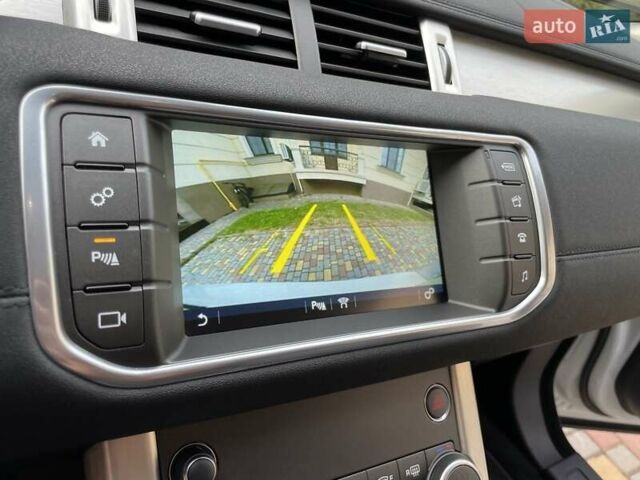 Білий Ленд Ровер Рендж Ровер Евок, об'ємом двигуна 2.18 л та пробігом 60 тис. км за 29700 $, фото 12 на Automoto.ua