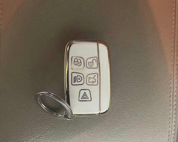 Белый Ленд Ровер Рендж Ровер Эвок, объемом двигателя 2 л и пробегом 87 тыс. км за 22900 $, фото 34 на Automoto.ua