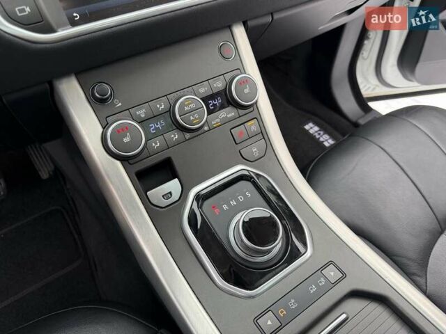 Белый Ленд Ровер Рендж Ровер Эвок, объемом двигателя 2.18 л и пробегом 83 тыс. км за 23000 $, фото 17 на Automoto.ua