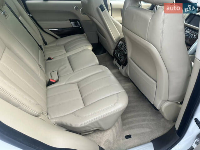 Білий Ленд Ровер Рендж Ровер Евок, об'ємом двигуна 3 л та пробігом 190 тис. км за 21999 $, фото 14 на Automoto.ua