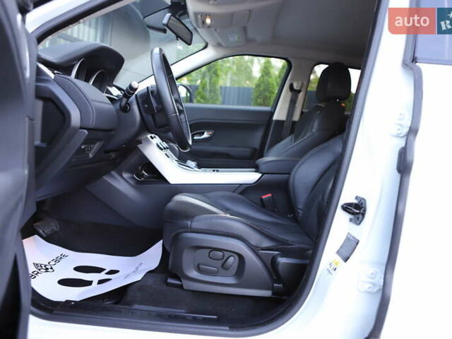 Білий Ленд Ровер Рендж Ровер Евок, об'ємом двигуна 2.2 л та пробігом 94 тис. км за 23899 $, фото 81 на Automoto.ua