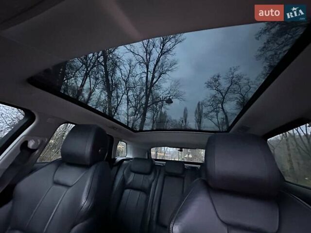 Білий Ленд Ровер Рендж Ровер Евок, об'ємом двигуна 2 л та пробігом 88 тис. км за 19999 $, фото 46 на Automoto.ua