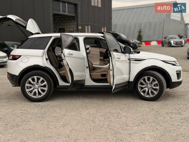 Білий Ленд Ровер Рендж Ровер Евок, об'ємом двигуна 2 л та пробігом 68 тис. км за 20990 $, фото 26 на Automoto.ua
