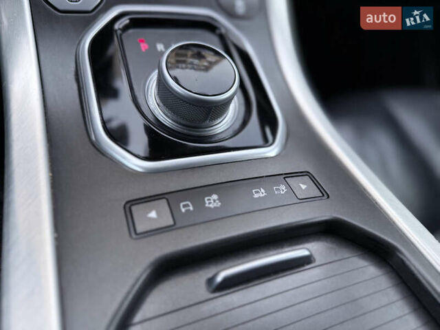 Білий Ленд Ровер Рендж Ровер Евок, об'ємом двигуна 2.18 л та пробігом 185 тис. км за 21000 $, фото 17 на Automoto.ua