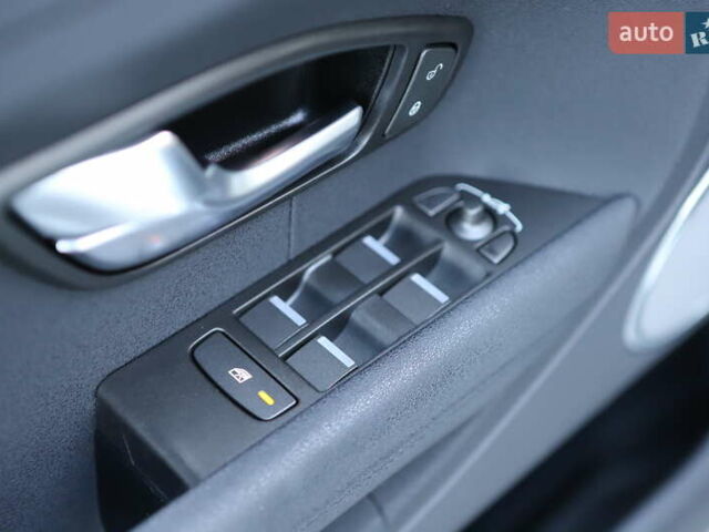 Білий Ленд Ровер Рендж Ровер Евок, об'ємом двигуна 2.2 л та пробігом 94 тис. км за 23899 $, фото 79 на Automoto.ua