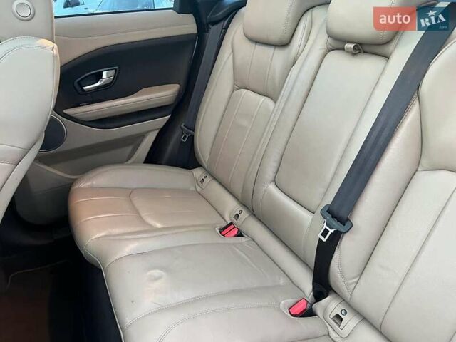 Белый Ленд Ровер Рендж Ровер Эвок, объемом двигателя 2 л и пробегом 68 тыс. км за 23490 $, фото 28 на Automoto.ua