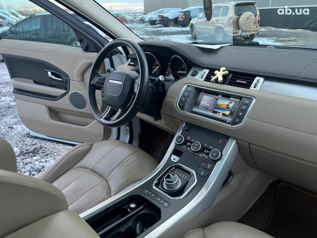 Белый Ленд Ровер Рендж Ровер Эвок, объемом двигателя 2 л и пробегом 68 тыс. км за 23490 $, фото 33 на Automoto.ua