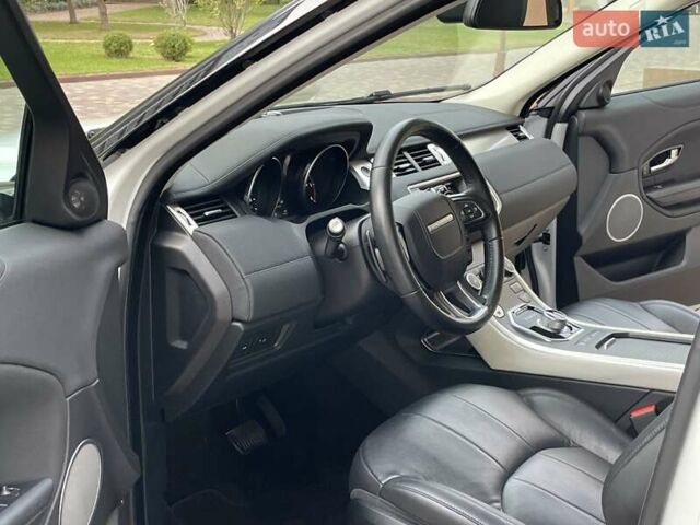 Білий Ленд Ровер Рендж Ровер Евок, об'ємом двигуна 2.18 л та пробігом 60 тис. км за 29700 $, фото 10 на Automoto.ua