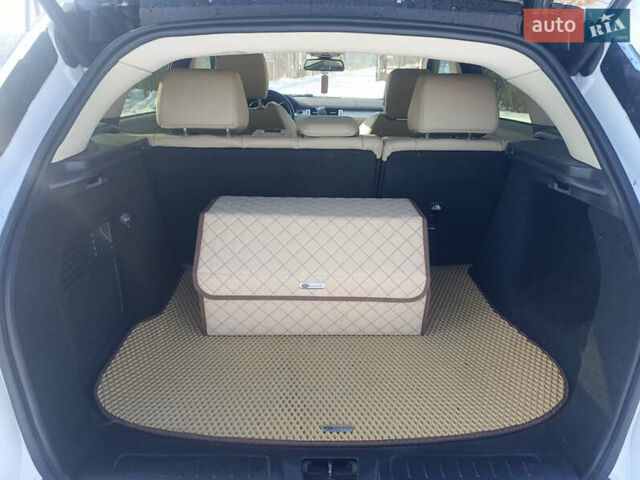 Белый Ленд Ровер Рендж Ровер Эвок, объемом двигателя 2 л и пробегом 87 тыс. км за 22900 $, фото 22 на Automoto.ua