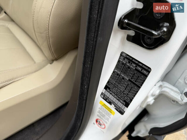 Белый Ленд Ровер Рендж Ровер Эвок, объемом двигателя 2 л и пробегом 56 тыс. км за 21300 $, фото 39 на Automoto.ua