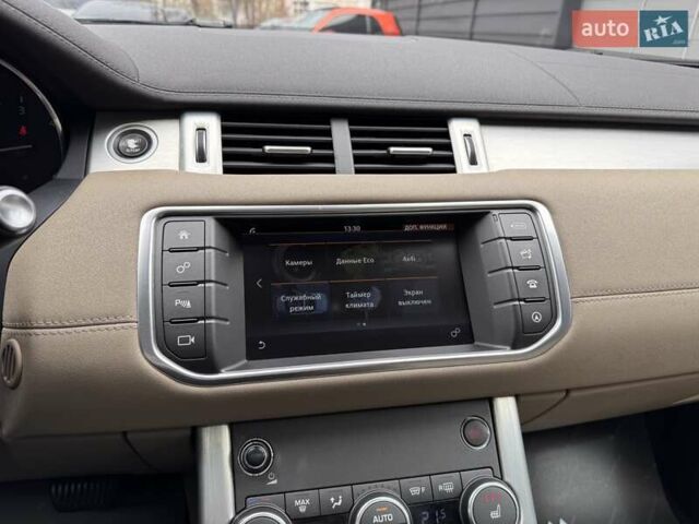 Білий Ленд Ровер Рендж Ровер Евок, об'ємом двигуна 2.18 л та пробігом 97 тис. км за 23900 $, фото 23 на Automoto.ua