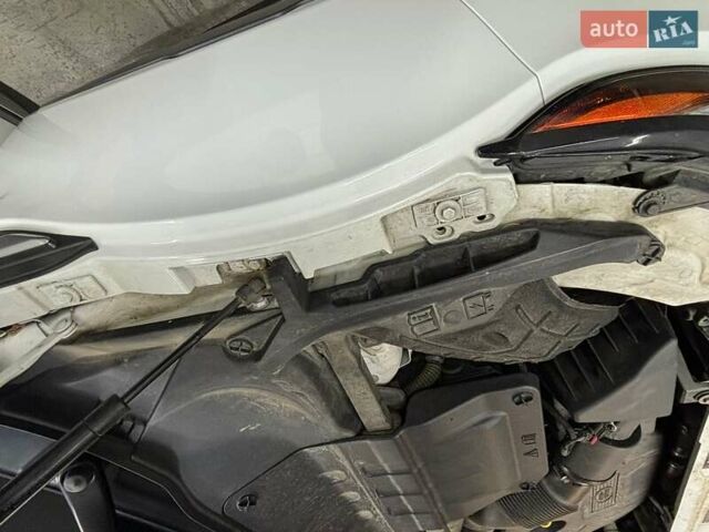 Білий Ленд Ровер Рендж Ровер Евок, об'ємом двигуна 2 л та пробігом 120 тис. км за 23200 $, фото 24 на Automoto.ua