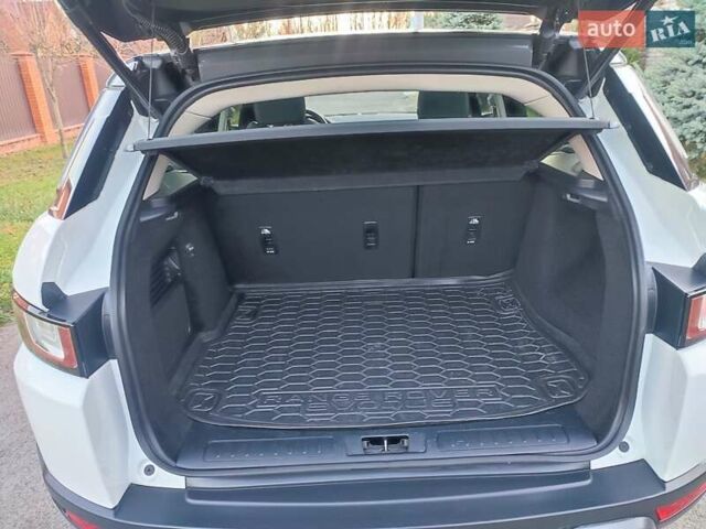 Белый Ленд Ровер Рендж Ровер Эвок, объемом двигателя 2.18 л и пробегом 82 тыс. км за 25300 $, фото 36 на Automoto.ua