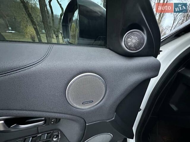 Білий Ленд Ровер Рендж Ровер Евок, об'ємом двигуна 2 л та пробігом 88 тис. км за 19999 $, фото 15 на Automoto.ua