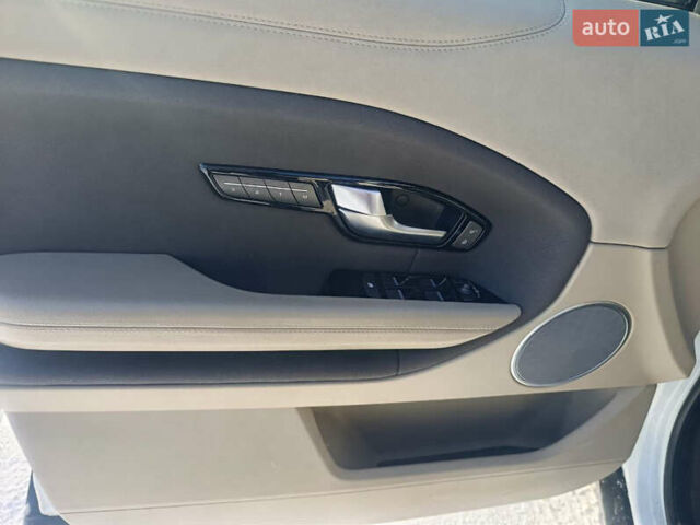 Белый Ленд Ровер Рендж Ровер Эвок, объемом двигателя 2 л и пробегом 87 тыс. км за 22900 $, фото 20 на Automoto.ua