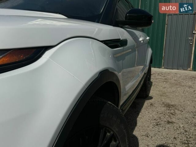 Білий Ленд Ровер Рендж Ровер Евок, об'ємом двигуна 2 л та пробігом 184 тис. км за 18780 $, фото 4 на Automoto.ua