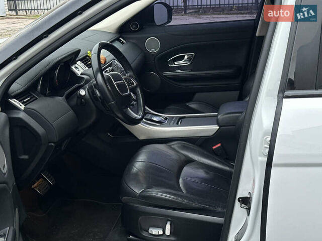 Белый Ленд Ровер Рендж Ровер Эвок, объемом двигателя 2 л и пробегом 130 тыс. км за 21900 $, фото 19 на Automoto.ua