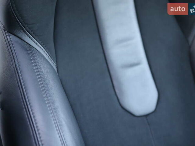 Білий Ленд Ровер Рендж Ровер Евок, об'ємом двигуна 2.2 л та пробігом 94 тис. км за 23899 $, фото 111 на Automoto.ua