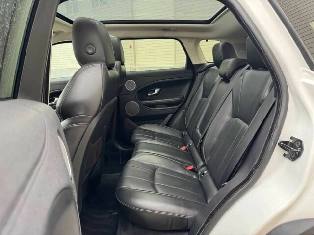 Ленд Ровер Рендж Ровер Эвок 2016 в Киеве на Automoto.ua Белый Ленд Ровер Рендж Ровер Эвок, объемом двигателя 2 л и пробегом 75 тыс. км за 21200 $, фото 12 на Automoto.ua