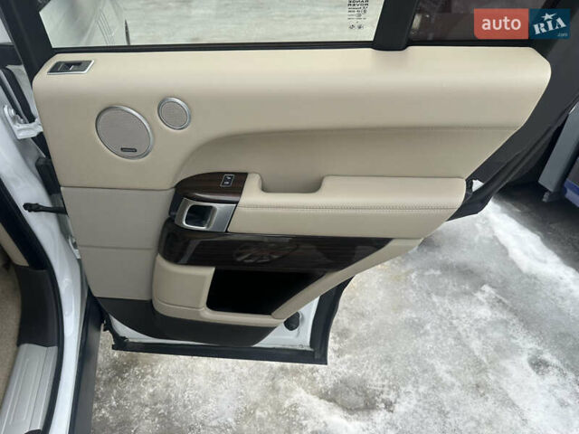 Білий Ленд Ровер Рендж Ровер Евок, об'ємом двигуна 3 л та пробігом 190 тис. км за 21999 $, фото 13 на Automoto.ua
