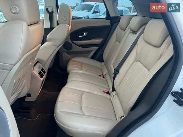 Белый Ленд Ровер Рендж Ровер Эвок, объемом двигателя 2 л и пробегом 68 тыс. км за 23490 $, фото 27 на Automoto.ua