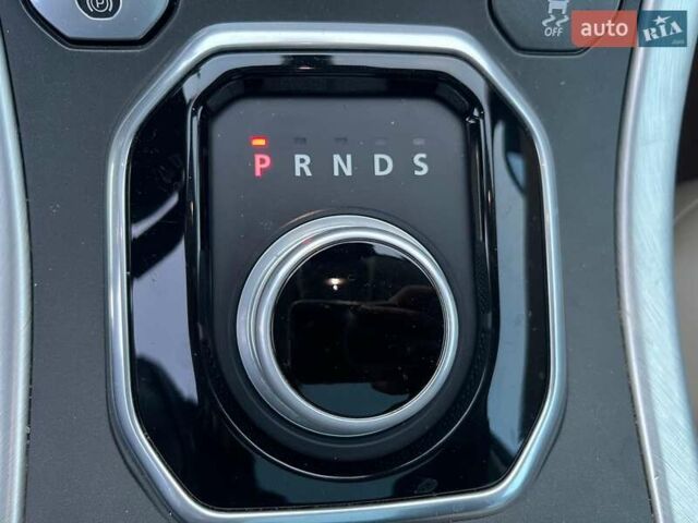 Белый Ленд Ровер Рендж Ровер Эвок, объемом двигателя 2 л и пробегом 68 тыс. км за 23490 $, фото 23 на Automoto.ua