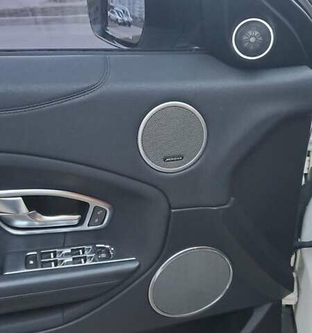 Белый Ленд Ровер Рендж Ровер Эвок, объемом двигателя 2 л и пробегом 129 тыс. км за 21900 $, фото 15 на Automoto.ua