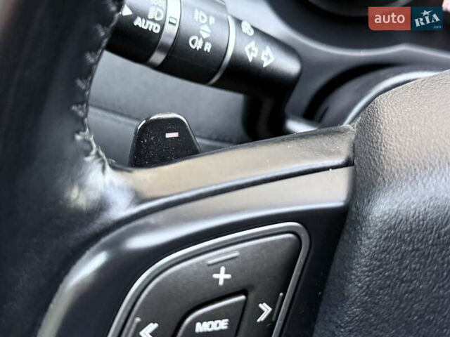 Білий Ленд Ровер Рендж Ровер Евок, об'ємом двигуна 2.18 л та пробігом 185 тис. км за 21000 $, фото 26 на Automoto.ua