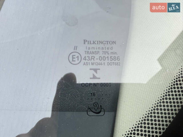 Білий Ленд Ровер Рендж Ровер Евок, об'ємом двигуна 2.18 л та пробігом 185 тис. км за 21000 $, фото 35 на Automoto.ua