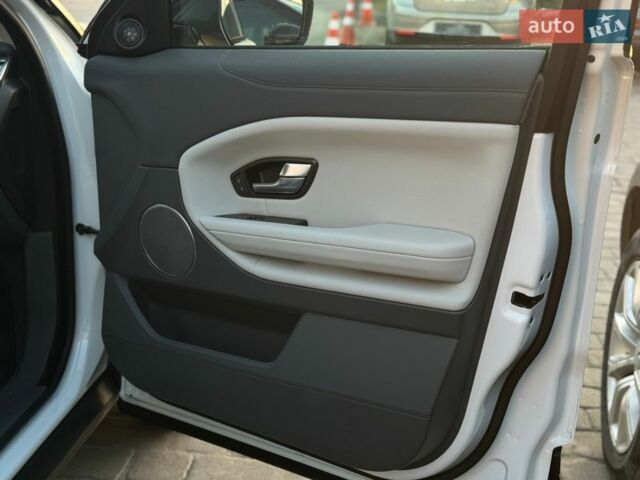 Білий Ленд Ровер Рендж Ровер Евок, об'ємом двигуна 2 л та пробігом 159 тис. км за 18999 $, фото 29 на Automoto.ua