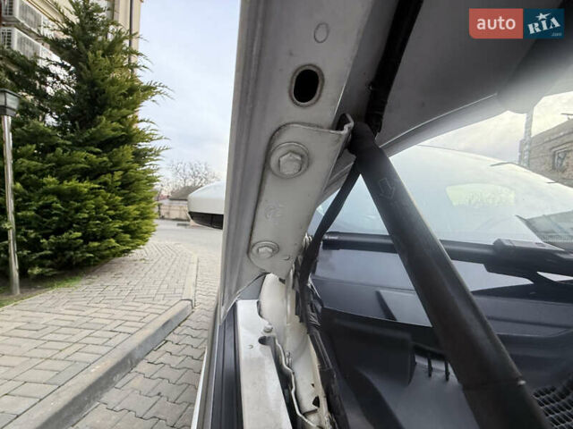 Білий Ленд Ровер Рендж Ровер Евок, об'ємом двигуна 2.18 л та пробігом 185 тис. км за 21000 $, фото 42 на Automoto.ua