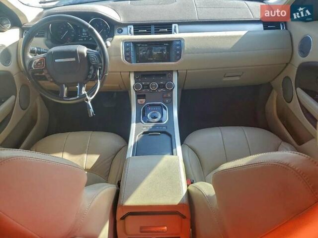 Белый Ленд Ровер Рендж Ровер Эвок, объемом двигателя 2 л и пробегом 118 тыс. км за 3500 $, фото 7 на Automoto.ua