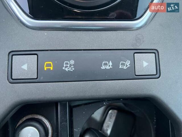 Белый Ленд Ровер Рендж Ровер Эвок, объемом двигателя 2 л и пробегом 68 тыс. км за 23490 $, фото 24 на Automoto.ua