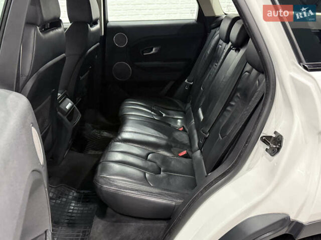 Білий Ленд Ровер Рендж Ровер Евок, об'ємом двигуна 2.18 л та пробігом 185 тис. км за 21000 $, фото 58 на Automoto.ua