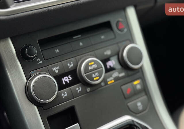 Білий Ленд Ровер Рендж Ровер Евок, об'ємом двигуна 2 л та пробігом 165 тис. км за 15400 $, фото 10 на Automoto.ua